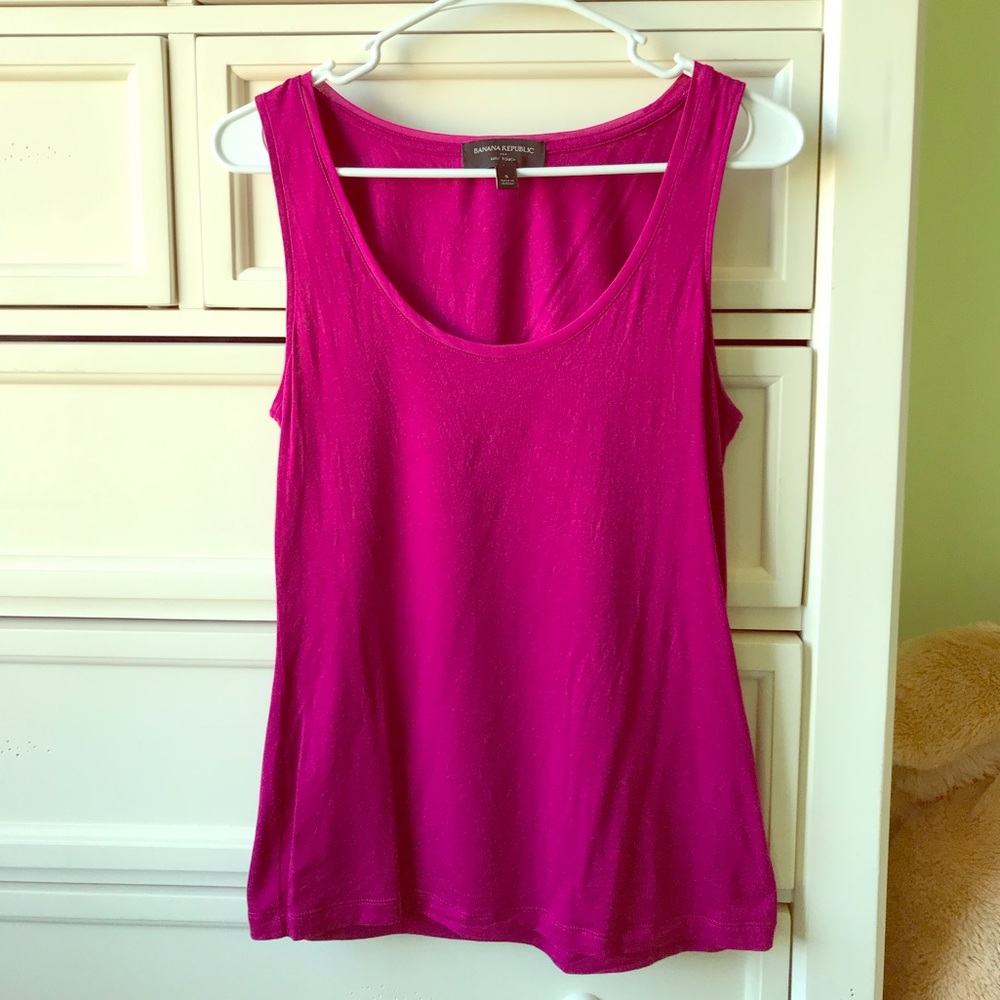 Banana Republic Luxe Touch Tank